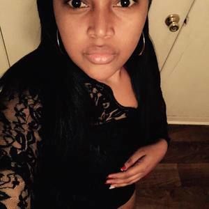 Meet your Posher, Elvia